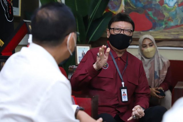 20220622_-_MENTERI_-_Surat_Edaran_No.16_Tahun_2022_Tentang_Kewajiban_Menaati_Ketentuan_Jam_Kerja_Bagi_ASN_1