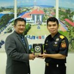 Atase-Kastam-Diraja-Malaysia-bersama-Kepala-Kantor-Bea-Cukai-Batam-1-768x512