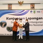 kominfo-menteri-johnny-PDN-AYH-22