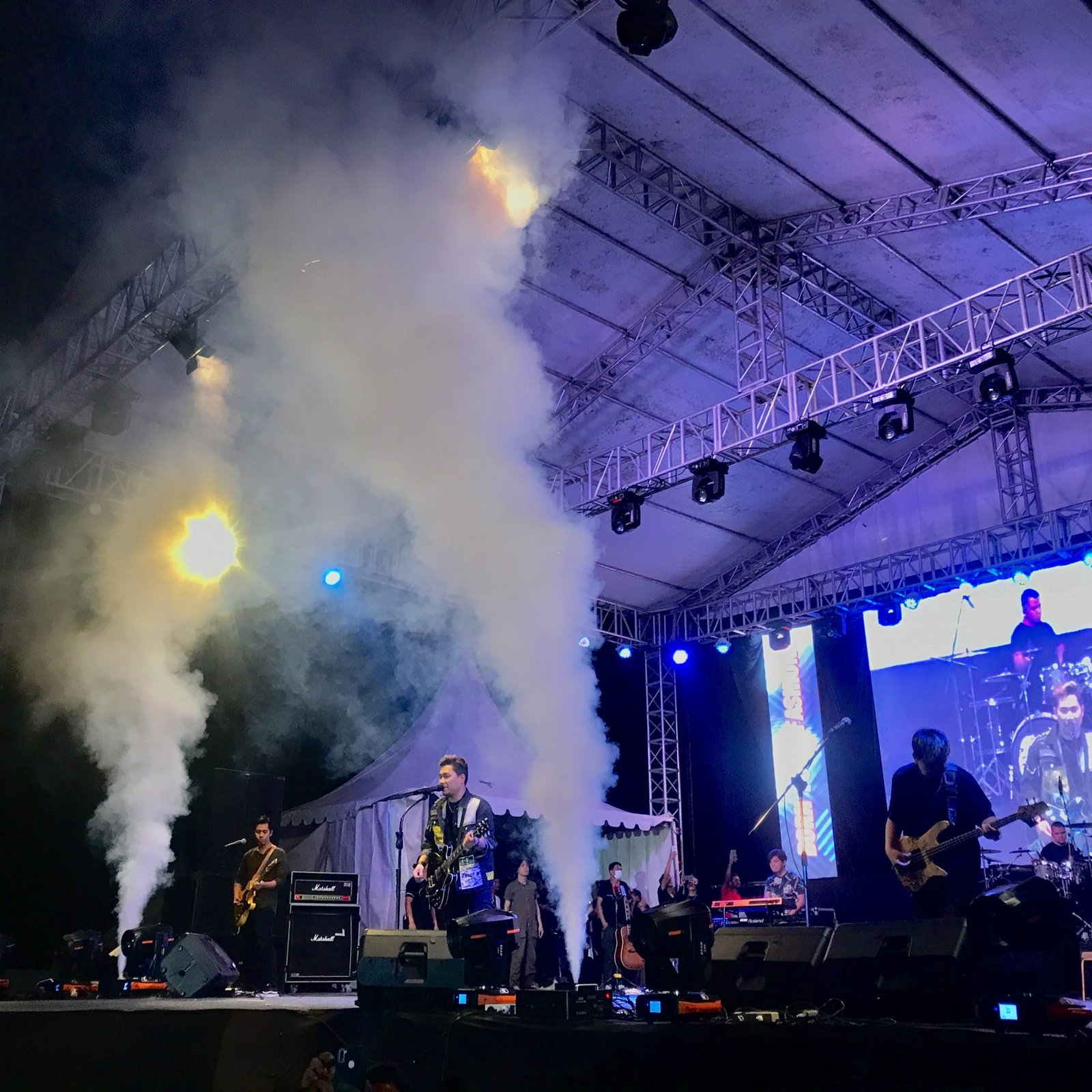 Konser Armada