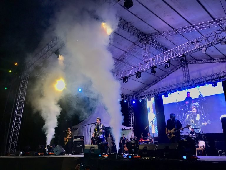 Konser Armada