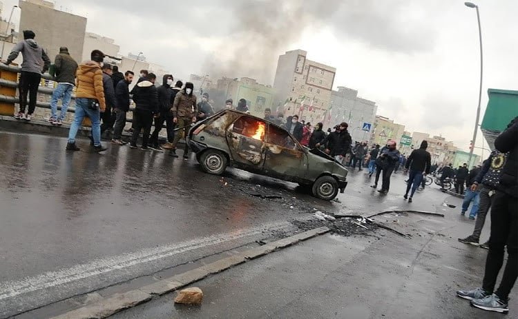 aksi-demonstrasi-berubah-jadi-kerusuhan-di-tehran-iran-foto-afp-39