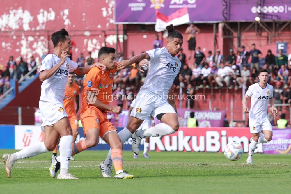 Persik-Tidak-Sabar-Bertemu-Madura-United--1688862719