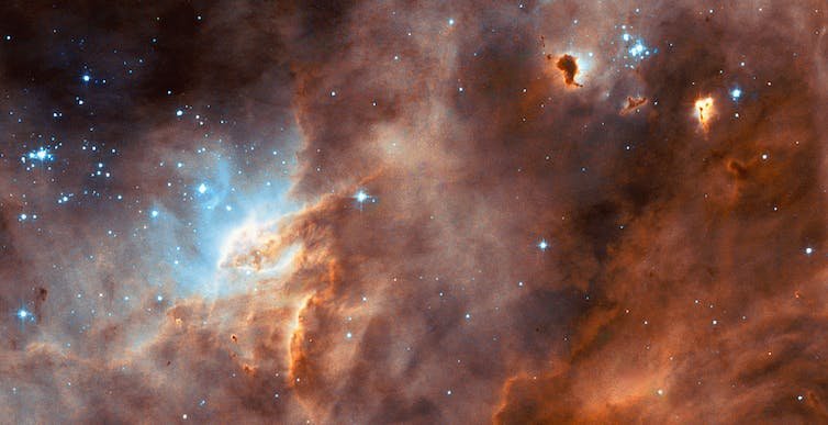 awan magellan