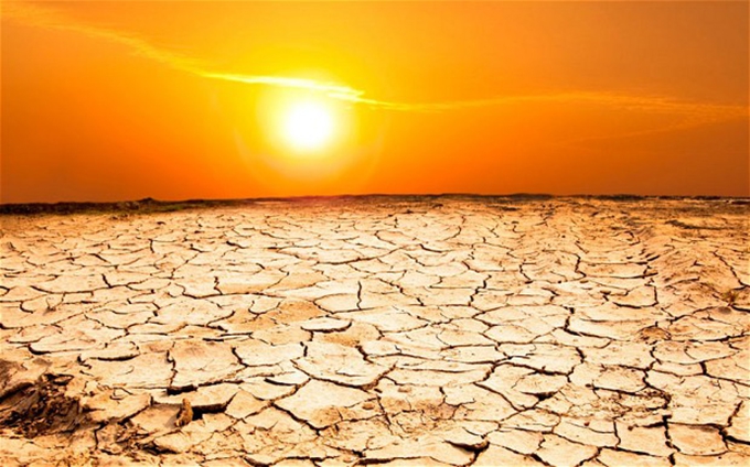 How can we predict the hottest year on record when weather forecasts are so uncertain?