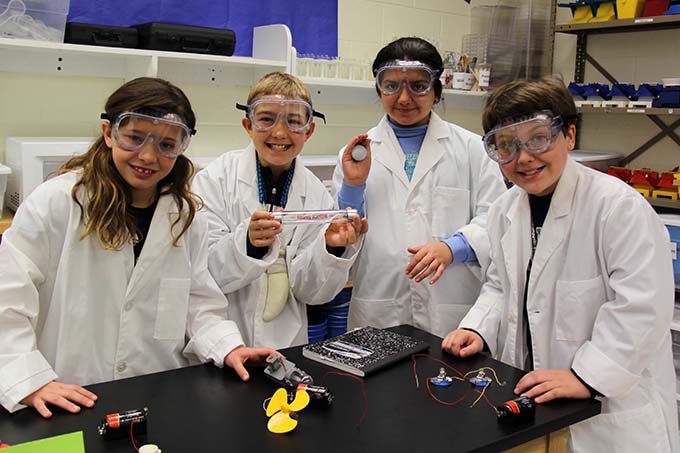 Lab coats help students see themselves as future scientists