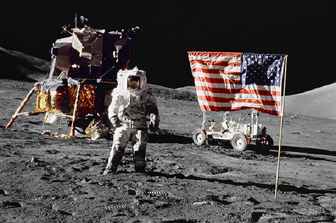 Professor investigated for saying the moon landing was fake