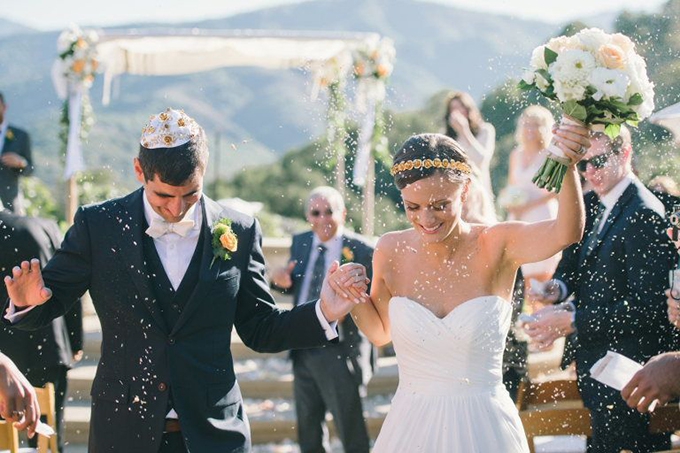 Preparing for your Jewish wedding? The ketubah is definitely a custom you don’t want to miss!