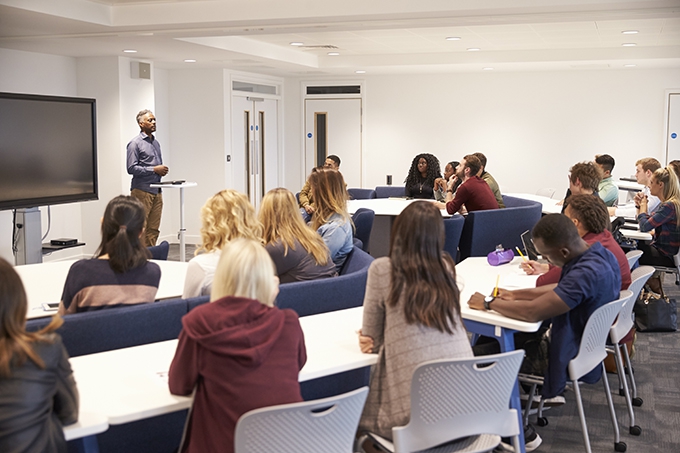 Male teachers are most likely to rate highly in university student feedback