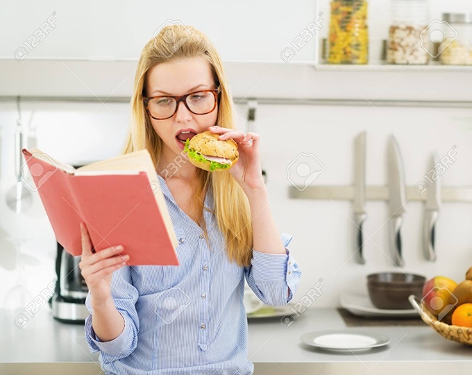 First-year uni can add 4kg to your weight. Here’s how universities can scale that back