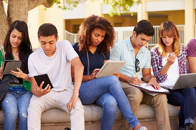 Literature: appropriate classics, a challenge for high school students