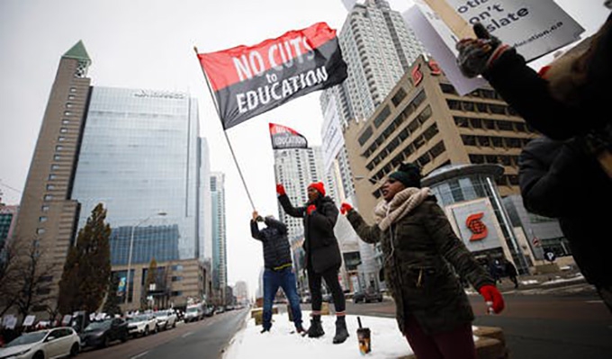 Mandatory e-learning is a problem in Ontario high schools