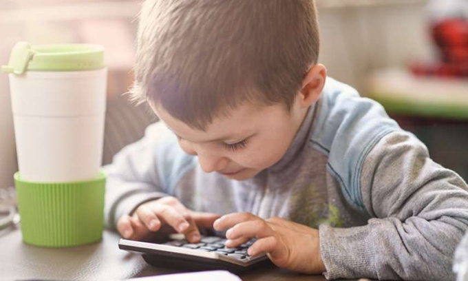 Students less focused, empathic and active than before – technology may be to blame