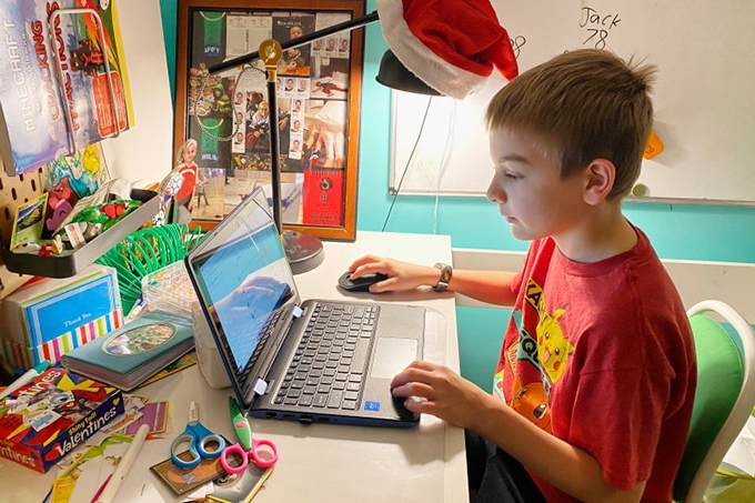 Teachers, students and families talk about non-contact education
