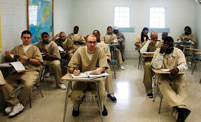 Congress lifts long-standing ban on Pell grants to people in prison