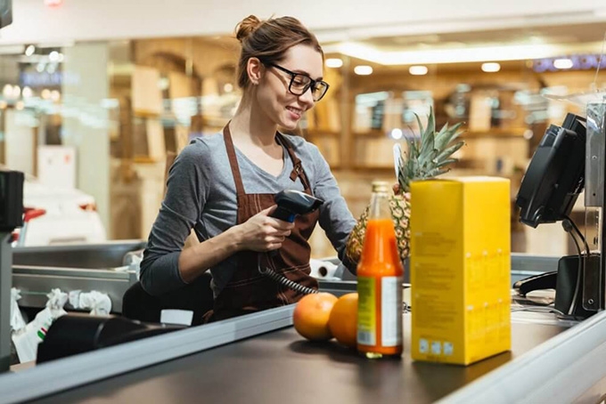 Finding a job, keeping it and earning a living: the expectations of young people from the working classes