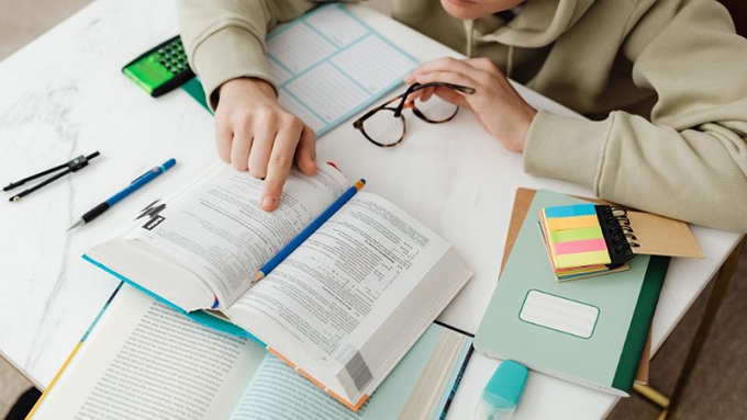 Less external motivation and more internal discipline: the secret to success in university
