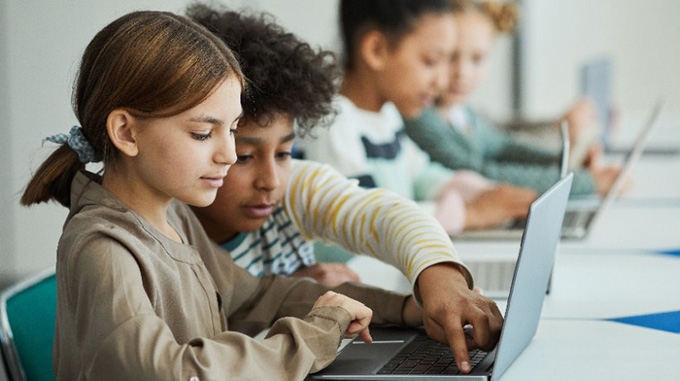 How to use teenagers' 'media diet' to develop critical thinking