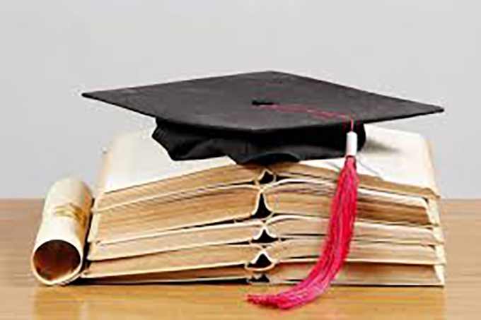 6 Reasons why it’s not too late to get your  Bachelor’s Degree